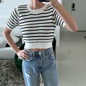 Commense Cropped Sweater Tee